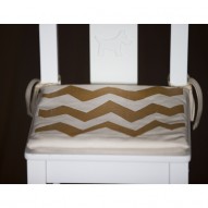 Brown Zigzag child‘s chair cushion